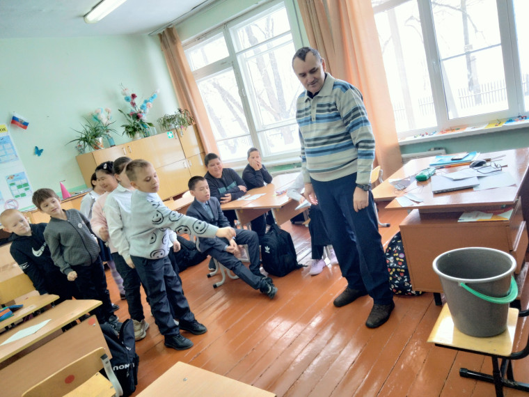 А ну-ка, мальчики!".